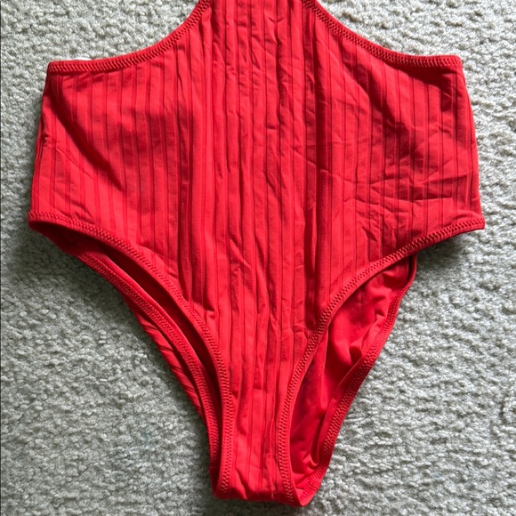 Aerie Red Ribbed Cut-Out Monokini - Picture 3 of 7